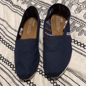 TOMS Women’s Navy Slip-On Shoes
